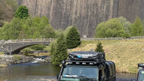 2p Land Rover rooftop from 2001