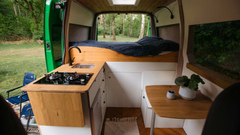 The Green House – Ein eigenständiger Luxus-Renault Master mit zwei Schlafplätzen!