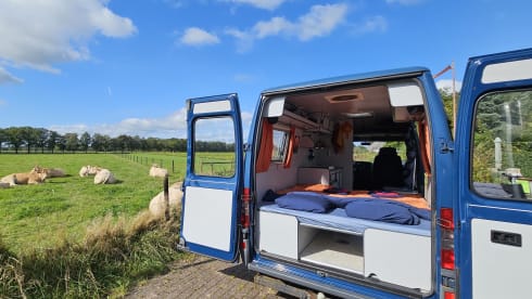 2p Peugeot bus from 1997