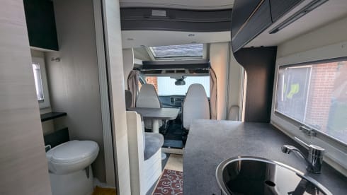 Sheddie – Luxury Motorhome With Solar Power