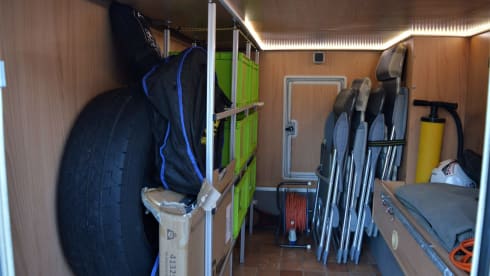 Beautiful complete and very neat 4-person camper (Fiat Ducato Bürstner)