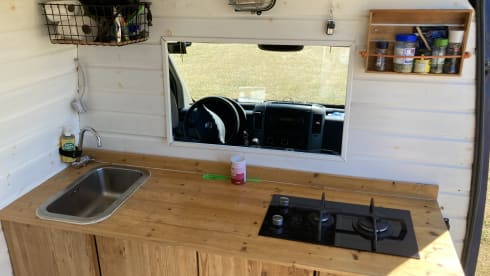 Offgrirt camperbus  – 3p Volkswagen bus uit 2011