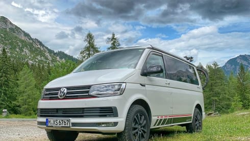 WhiteRose – Beautiful VW California with all-wheel drive 