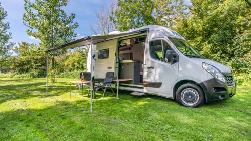 ORBIS – 2p Renault bus from 2018 Travel case built for convenience. none like this