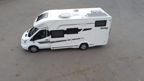 Mariette – Enjoy our luxury Benimar 442