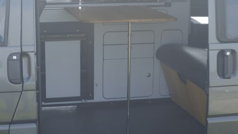 Meteor – Camping-car VW T4 2 couchages - *Assurance incluse* - À 5 km de l'aéroport d'INESS