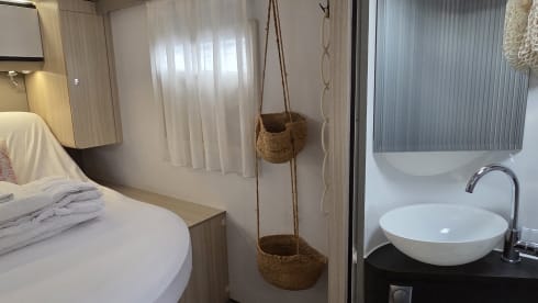 Fijne compact camper | Adria | 2p – On holiday with our modern camper from 2022.