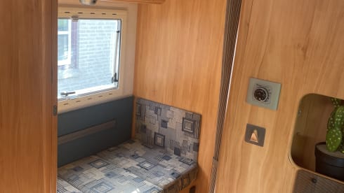 Nette ruime Adria Familie camper