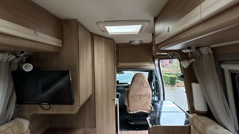 Trend – Cozy 2-6 person fully equipped camper bus 