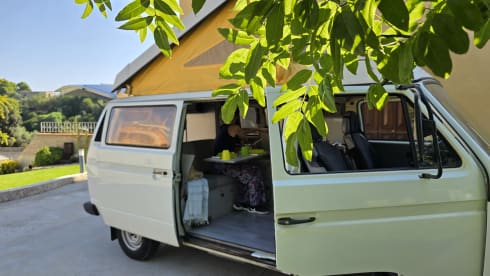 Nino – Van d'epoca: viaggio nel passato in Sardegna