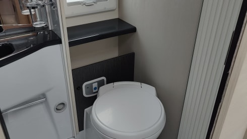 Bart en M-P – 4p Chausson semi-integrated uit 2020
