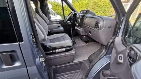 Nugget – 4p Ford campervan from 2005