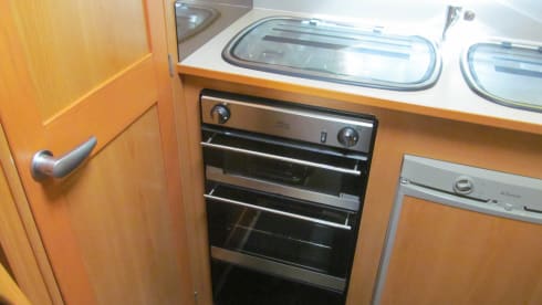 Henry – 4 berth Elddis 100 Sunseeker - 6 Belts
