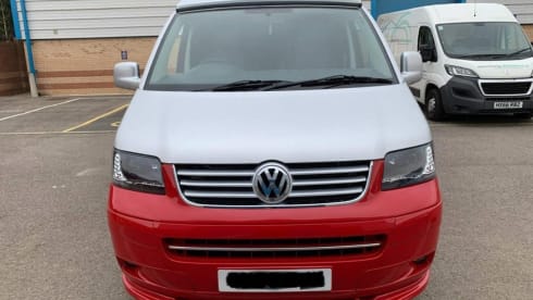 Gingie  – 4 berth Volkswagen camper-van