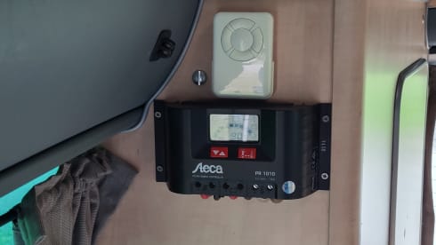 Nuggie – 4-5 seater 2008 Ford Nugget with high roof 