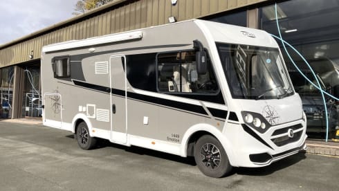 Goldie – 5 berth Carado integrated from 2018