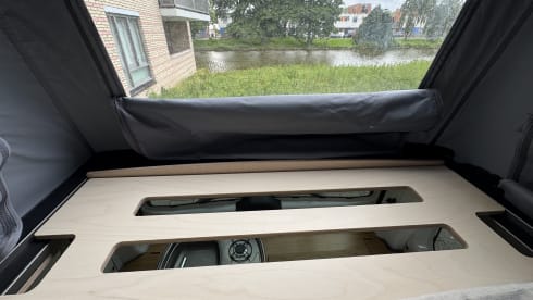 Ventje_CamperBuddy 2 – Ventje_Camper-Luxe VW T5 automatic - 5 seat belt places 