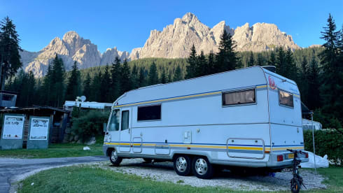 6 persoons winteruitvoering met B rijbewijs  – 6 person Eura Mobil integral from 1996
