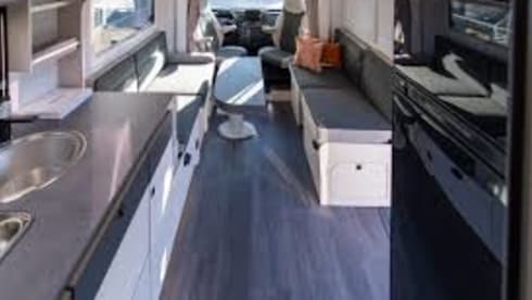 4p Chausson semi-integrated uit 2024