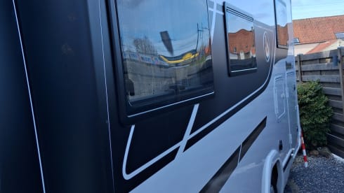 Lientje – 4p Benimar semi-integrated uit 2025