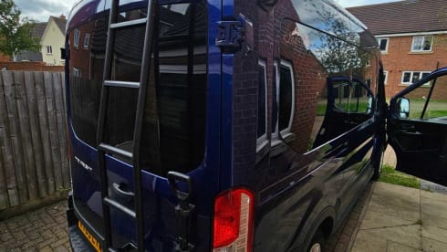 Big Bertha  – Einzigartiges Wohnmobil mit 3 Schlafplätzen