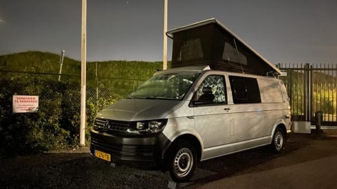5p Volkswagen bus uit 2023