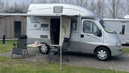 Comfort, luxe en ruimte!! maar ook compact.  – 4p Hymer bus from 2005