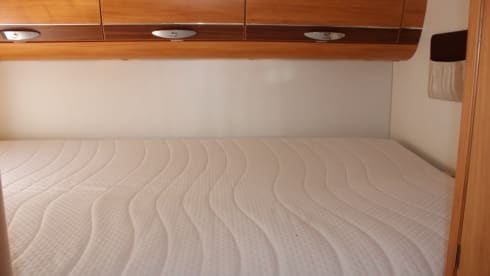 4-5 person Adria Coral S-680 SP