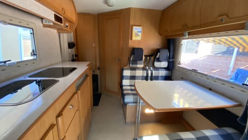 Nita – Small Super Cozy Motorhome