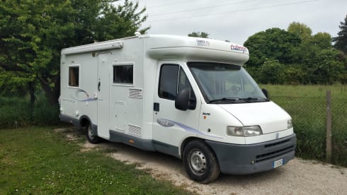 Semi-integrale 4 posti con letto alla francese