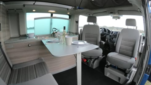 Roger – 4p Volkswagen campervan uit 2008