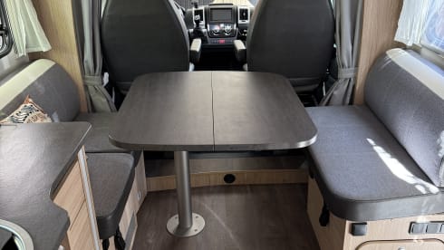 4 person Sunlight semi-integrated from 2019 AS NEW with air conditioning