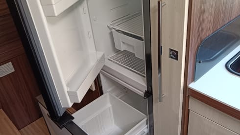 5p Benimar alcove uit 2016