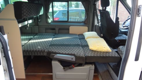 Ford Nugget Westfalia with pop-up roof