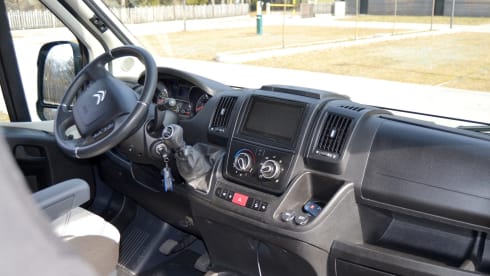 NOLEGGIO ESSEBI – CAMPER VAN POSSL 2 WIN R 