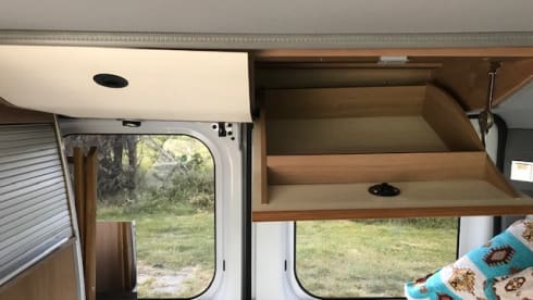Burstner  – Fiat Ducato Burstner camper bus 4 people