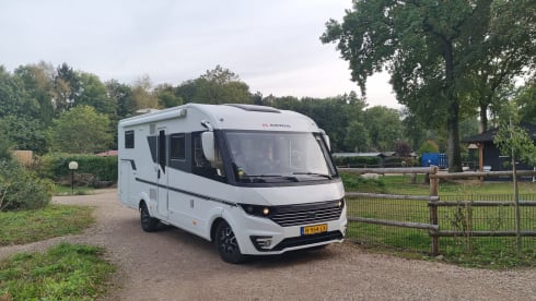 A comfortable, beautiful and light camper ADRIA SONIC PLUS 700 DC EURO 6