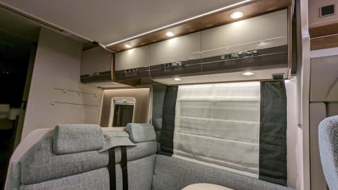 Globi II – Top-maintained semi-integrated with lots of equipment for the family