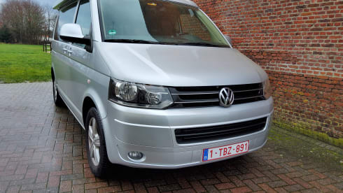 4p Volkswagen campervan from 2010