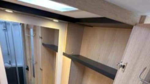 4p Sunlight semi-integrated Adventure from 2024