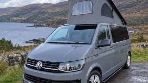 Volkswagen campervan met 4 slaapplaatsen uit 2019