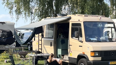 DÜ-DO-609 – Mercedes 609D buscamper - Off-grid