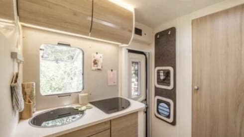 Rimor  – Very neat and beautiful 4-7 camper