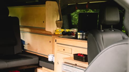 Ga jij ook duurzaam op reis? 🚌🌱 – ⚡️ Electric camper bus Haarlem (1) 🚌🌱