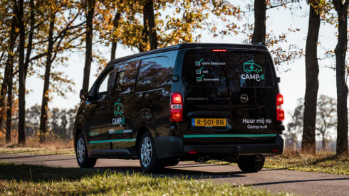 Fully electric bus camper⚡ travel sustainably through Europe