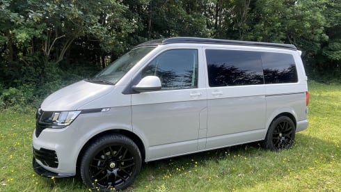 Florence – 2025 Converted 4 berth VW T6.1 (2023) **INSURANCE INCLUDED**