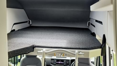 4 personen  – VW GRAND CALIFORNIA equipped with many automatic options
