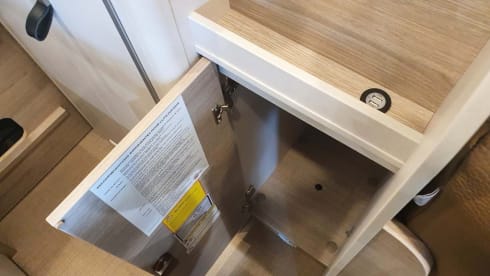 Den Burt – Nouveau camping-car Burstner 4pers