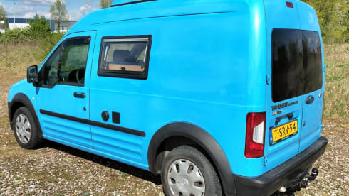 Blue Zone – 2-seater Ford Connect campervan from 2009