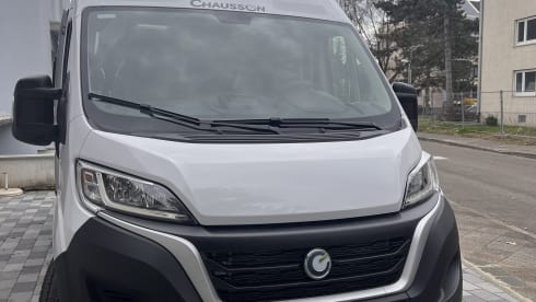 KAMS348 – Chausson First Line V594